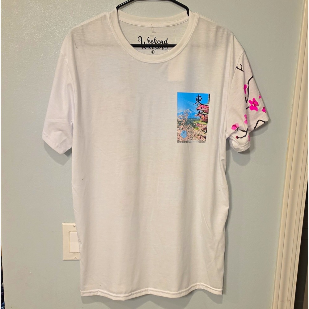 Weekend Warrior Mens Japan Graphic Print Tee White Crew Neck Short Sleeve L #398